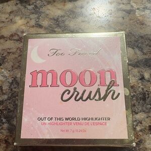 Too Faced Moon Crush Highlighter - Shooting Star